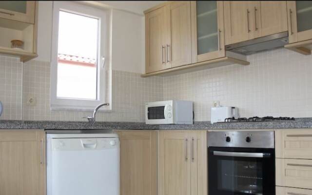 Villa AQ22 by JoyLettings