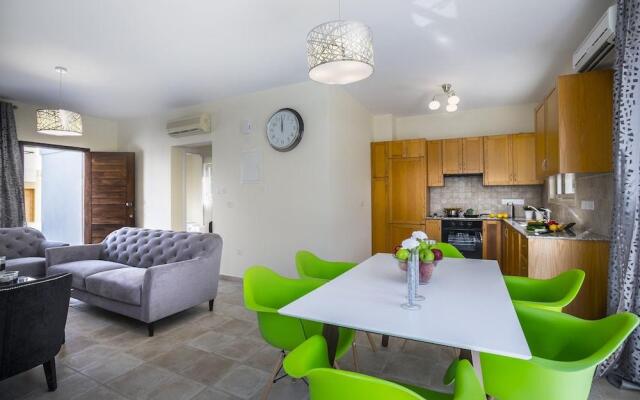 Faros Villa Shamrock