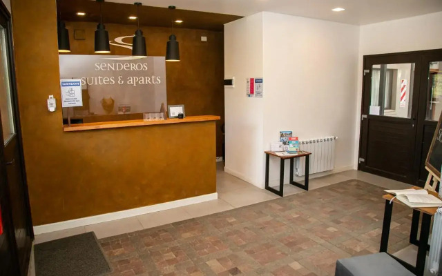 Senderos Aparts & Suites