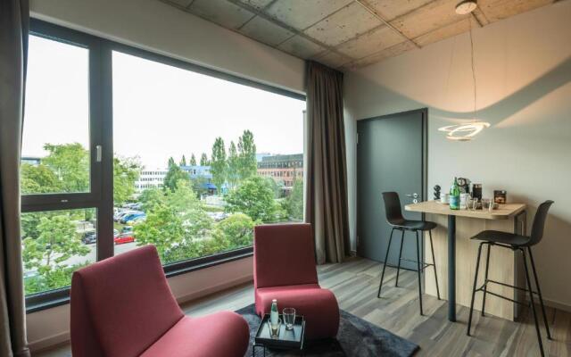 Golden Ball, Exclusive Serviced Apartments Munich