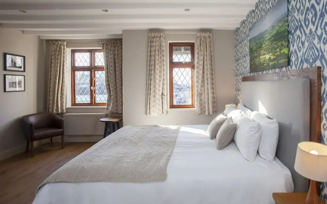 Woodborough Inn