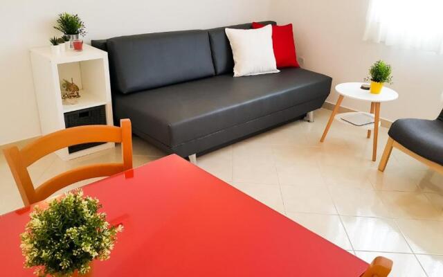 Apartments Beti - 70 m from sea