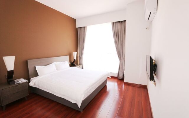 EASTLAND Hotel & Apartment