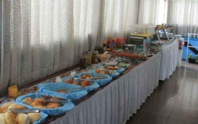Comodoro Tourist Hotel