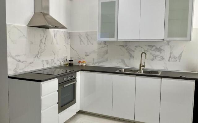 The Cove 1.3km From Beach