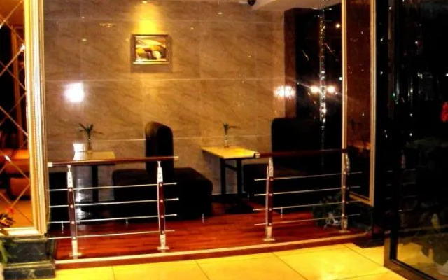 Sunshine Fashion Hotel (Nanchang University Yi Affiliated Hospital)