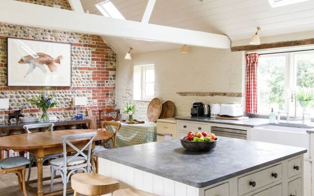 Impressive Country Estate Sleeps 17
