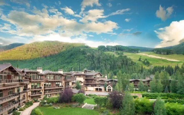 Luxury 3 Bedroom Penthouse at Golden Peak