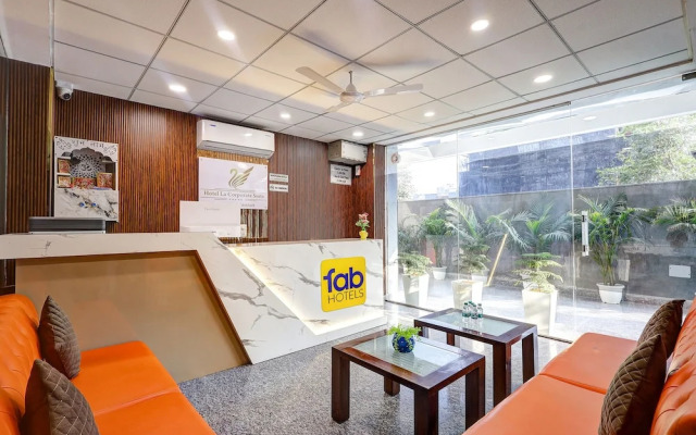 Fabhotel La Corporate Suite
