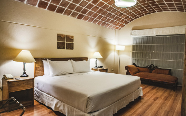 BTH Hotel Arequipa Lake