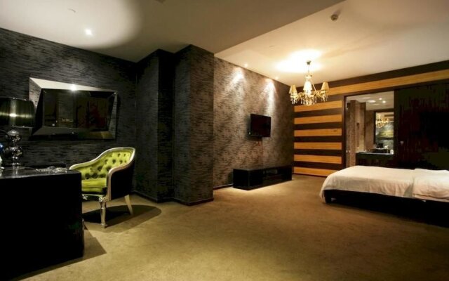 Jingyi Hotel