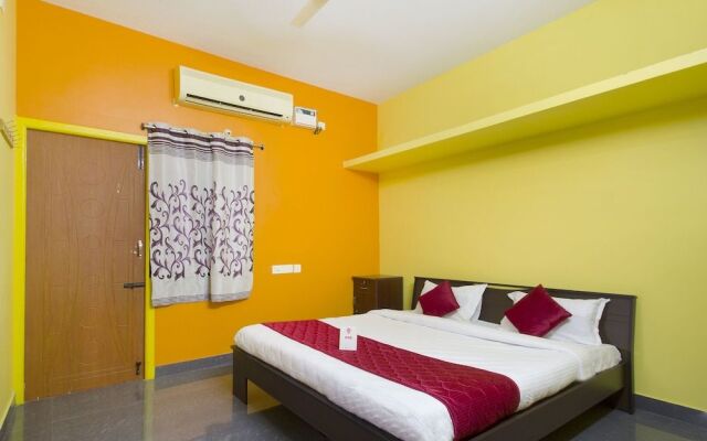 OYO 13078 Home 1BHK Studio Near Bus Stand