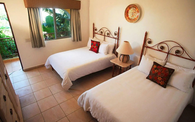 El Encanto Inn