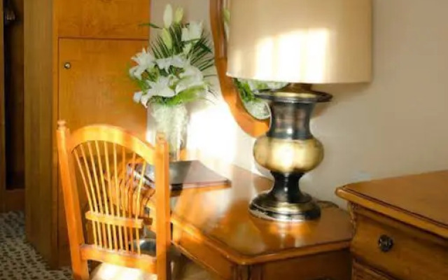 Newbury Hotel