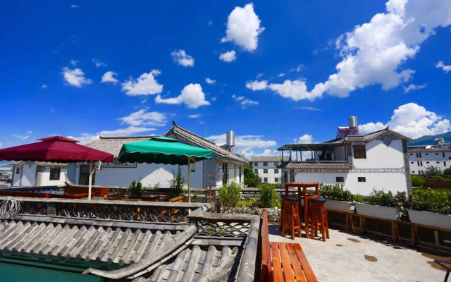 Dali Mountain Delights Hotel