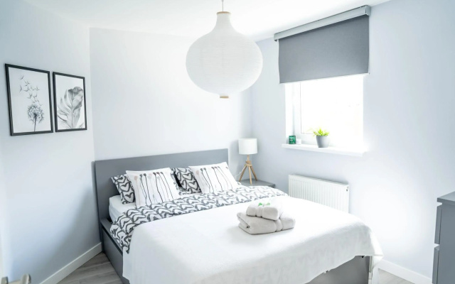 Luxurious Apartment with South facing Garden