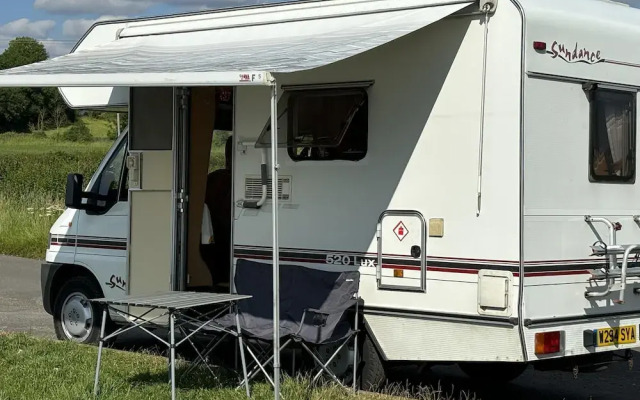 Motorhome in Hinckley- Sleeps 3- Pet Friendly