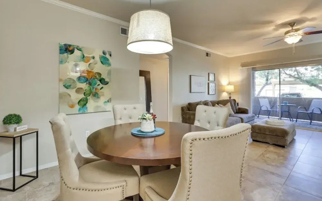 Walk to Papago Park: Central Phoenix Condo