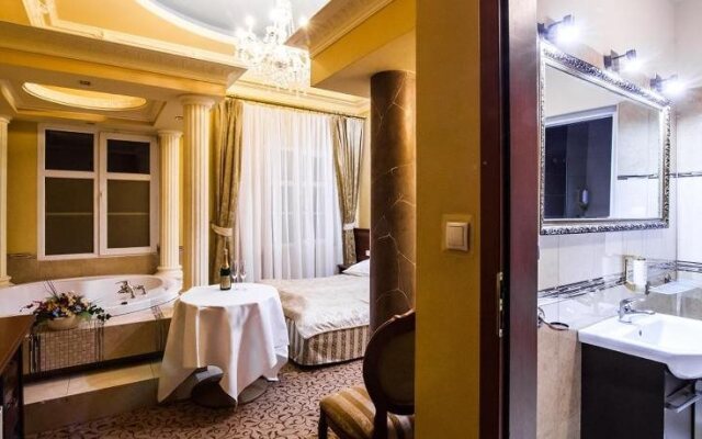 Hotel Venecia Palace