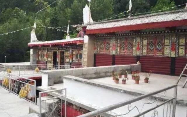 Bobocuo Tibetan Hostel