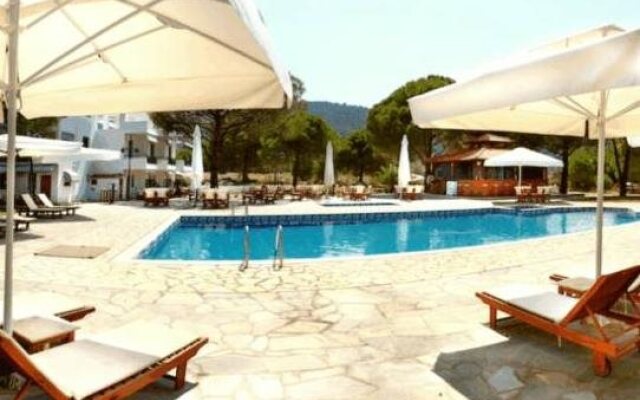 Alexandros Hotel Apartments