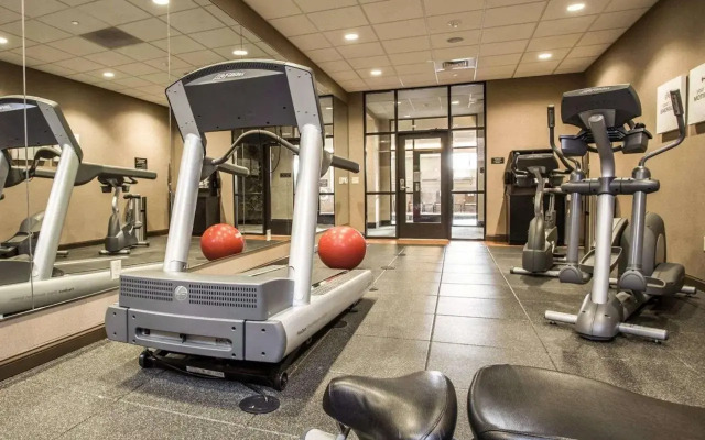 Comfort Suites Huntersville near Lake Norman