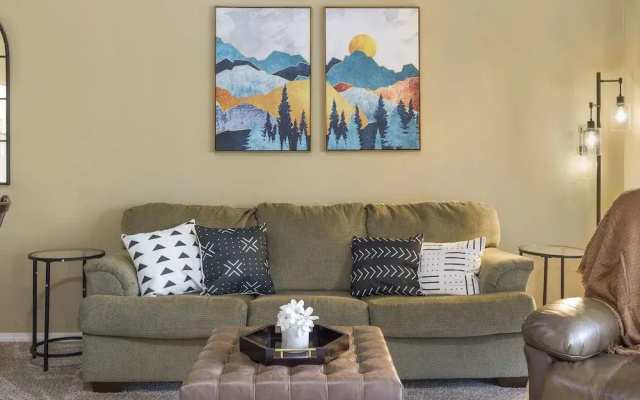 Spring Creek Escape - Balcony w/ Views