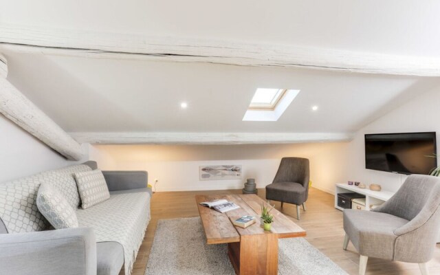 Wonderful 2 Bedrooms, Place de la Comédie