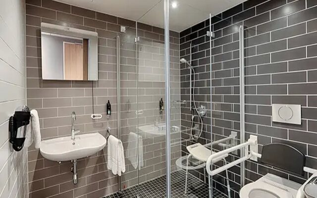 Premier Inn Frankfurt Westend Hotel