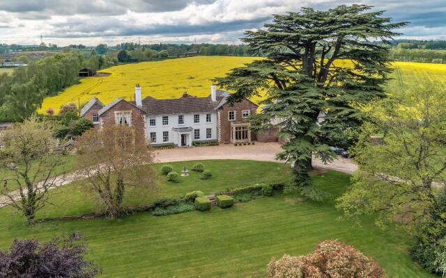 Glewstone Court Country House Hotel