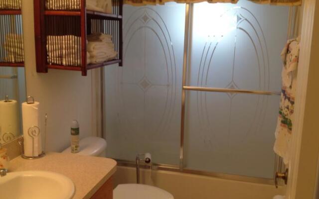 AL House at Bayside Lakes