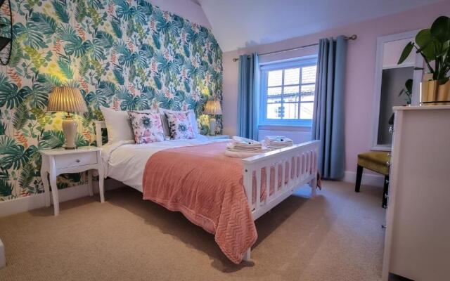 The Angel Holiday House
