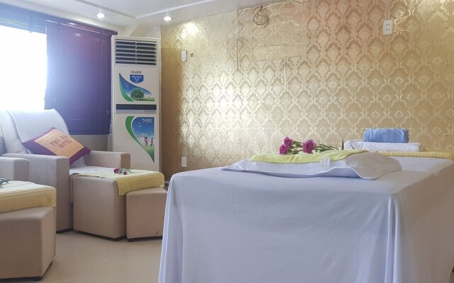 Thu Ha Hotel Catba