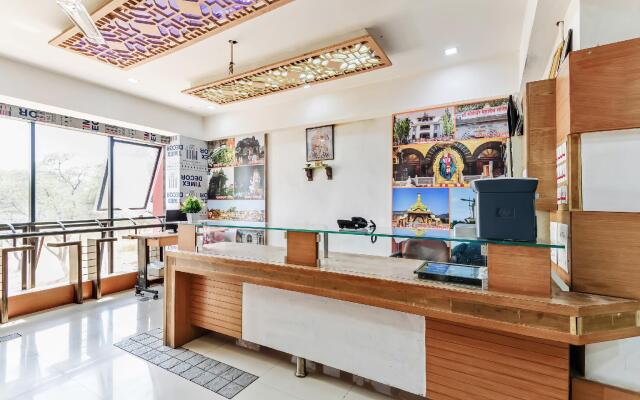 OYO Flagship 35803 Sachin Regency