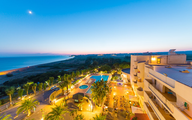 Paradise Beach Resort