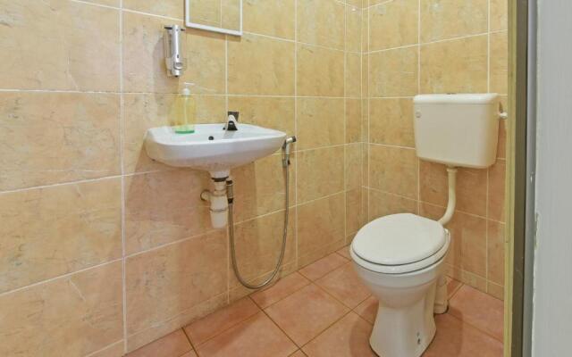 OYO 90765 Hotel Bajet Pulai