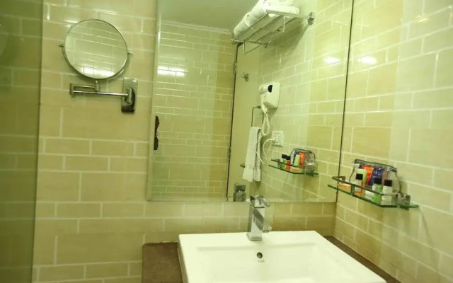 OYO Premium 113 Brigade Road