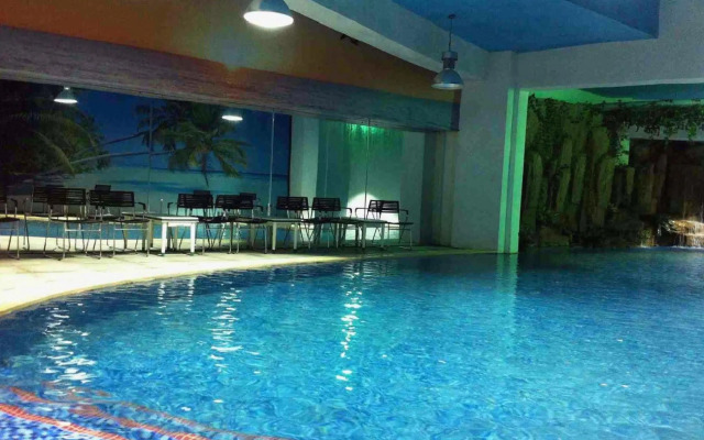 Feng Feng Grand Hotel