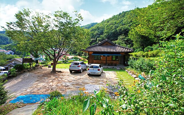 Gapyeong Yujeong Sanbang Pension
