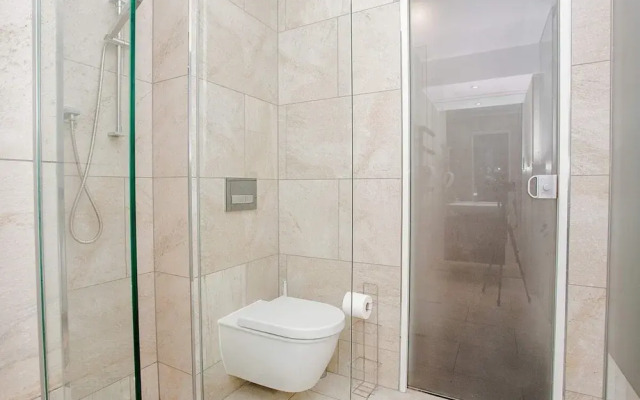 Exquisite 2 Bedroom Apartment In Bank