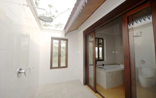Nam Ou Riverside Hotel & Resort