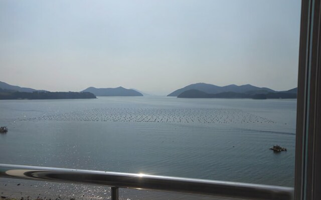Geoje Haejo Noeul Pension