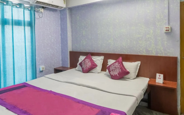 OYO 7137 Om Regency