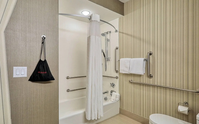 Courtyard by Marriott North Brunswick