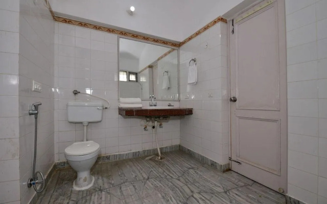Oyo Home 16133 2Bhk Luxury Farmhouse
