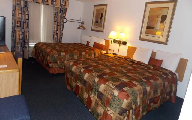 Norwood Inn and Suites - Roseville