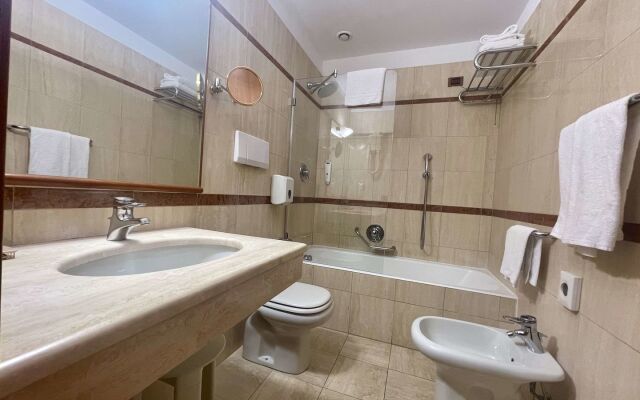 Crystal Hotel Varese