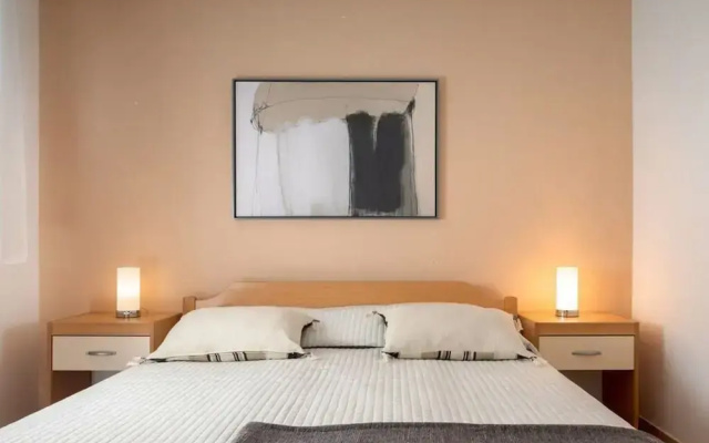 Villa Rosy Comfortable Holiday Residence