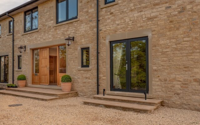 Woodchester Valley House