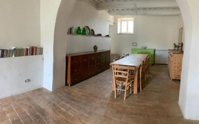 "casa del Piano Valle dei Calanchi in Front of Civita Di Bagnoregio"